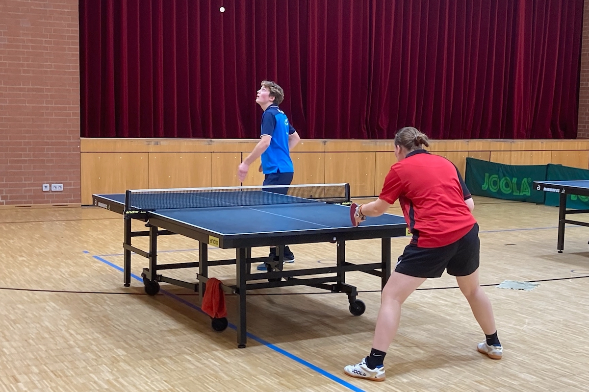 TT DjK f 241104 -ST J Jonathan